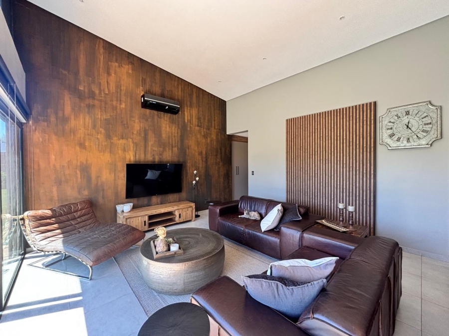 3 Bedroom Property for Sale in Van Der Hoff Park North West